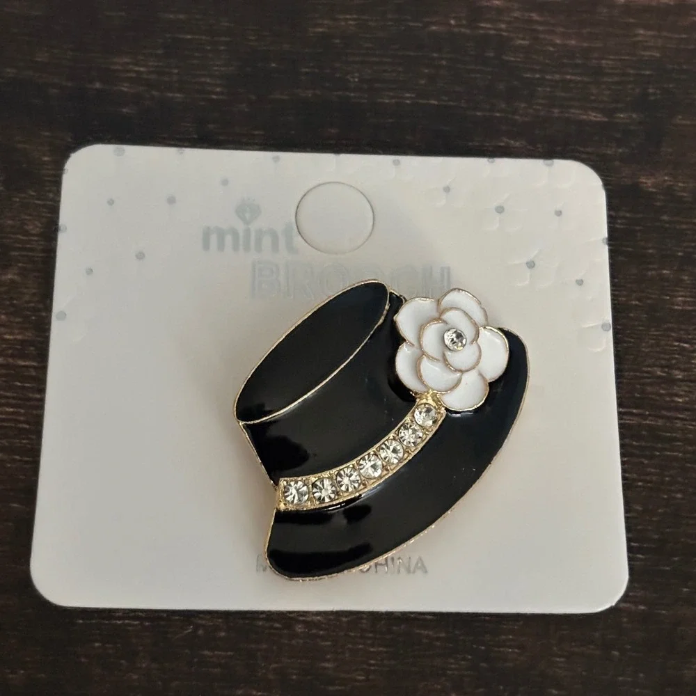 Black Enamel Top Hat Brooch White Camellia Flower Rhinestone Pin Gold Tone